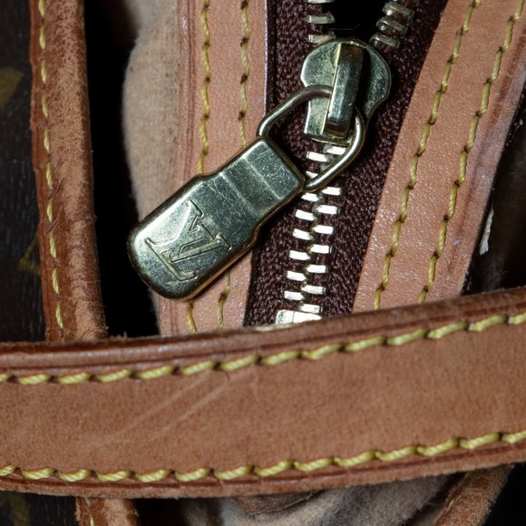 Authentic Louis Vuitton Classic Monogram Bucket Bag (Vintage) - Picture 3 of 14